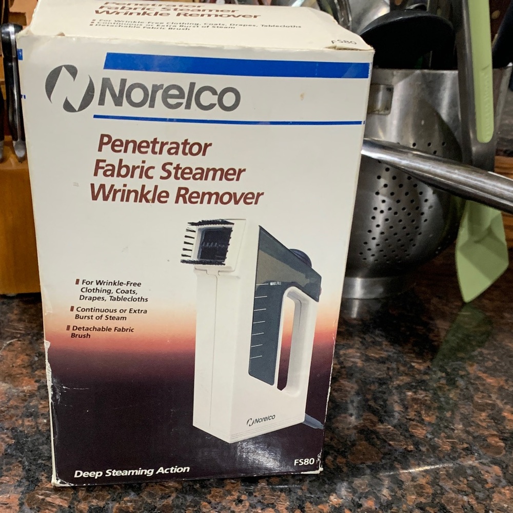 Norelco Fabric Steamer Wrinkle Remover - White and Black